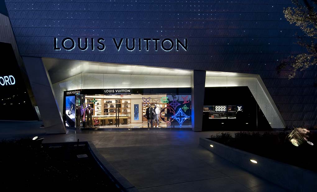 LOUIS VUITTON 3131 Las Vegas Blvd. South Las Vegas, NV 89109 on 4URSPACE  retail profile