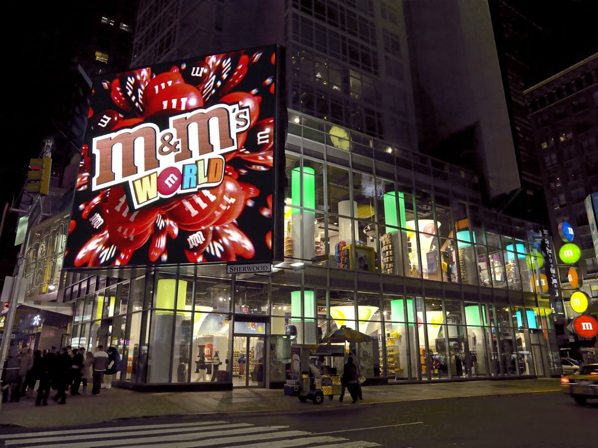 The M&M's Store in New York City lets you mix and match M&M's : r/ mildlyinteresting